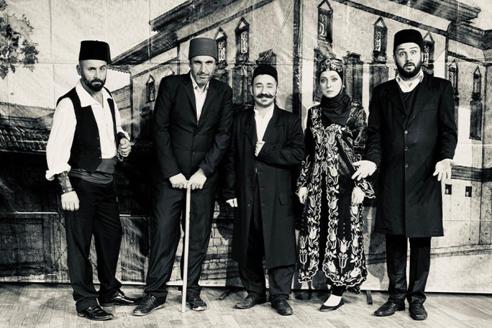 İKİ GÖNÜL BİR OLUNCA