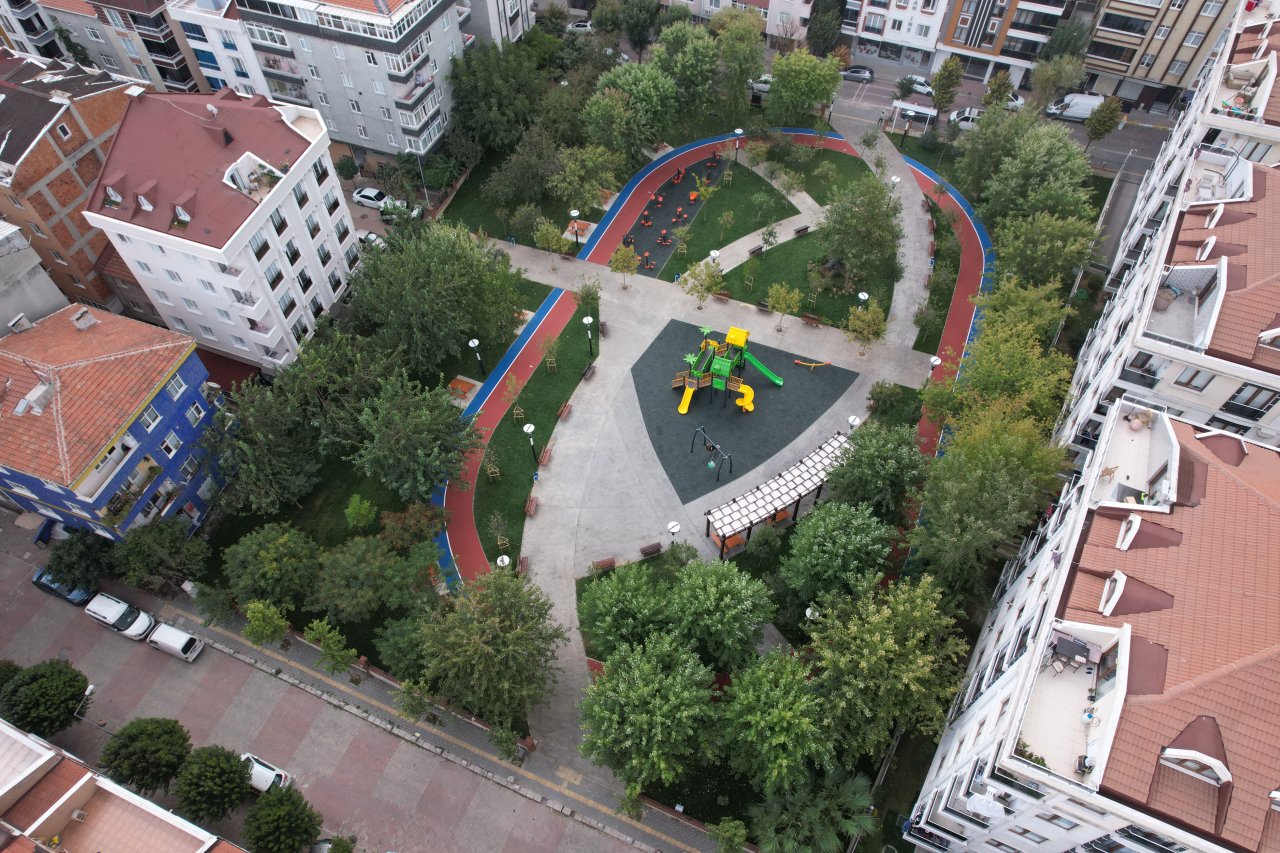Badem Sokak Parkı