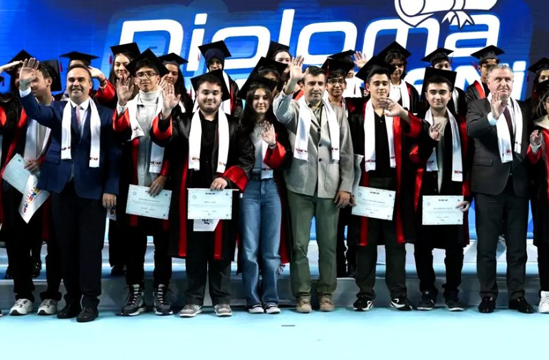 Bahçelievler’de DENEYAP Mezunları Diploma Aldı