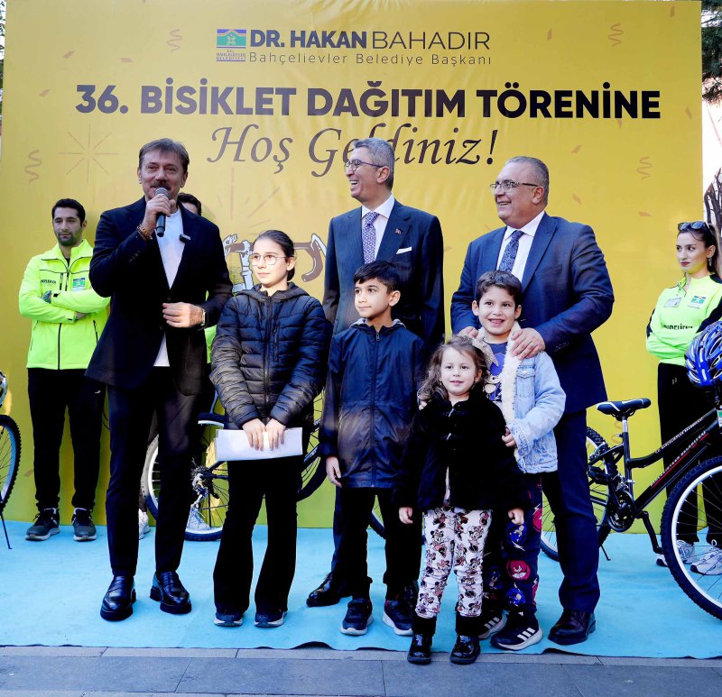 Bahçelievler’de Gençlere Bisiklet
