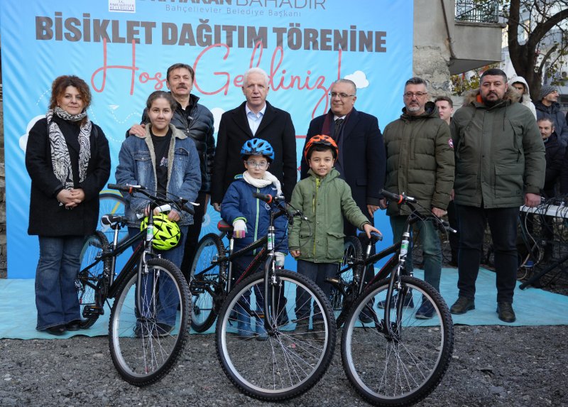 Yılın İlk Gününde 100 Çocuk Bisikletine Kavuştu